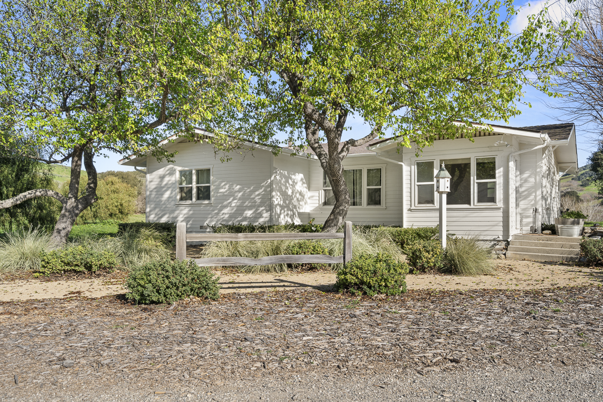 Big Bend Ranch - Built to Work - Web-31.png