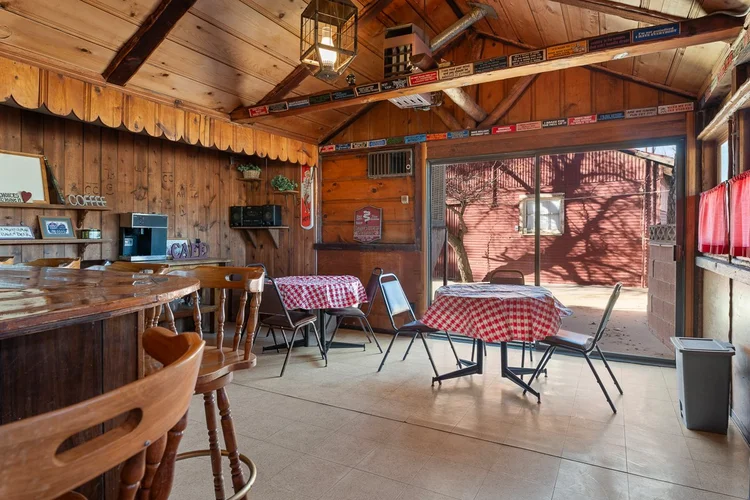 The Halfway Station — property photograph 8