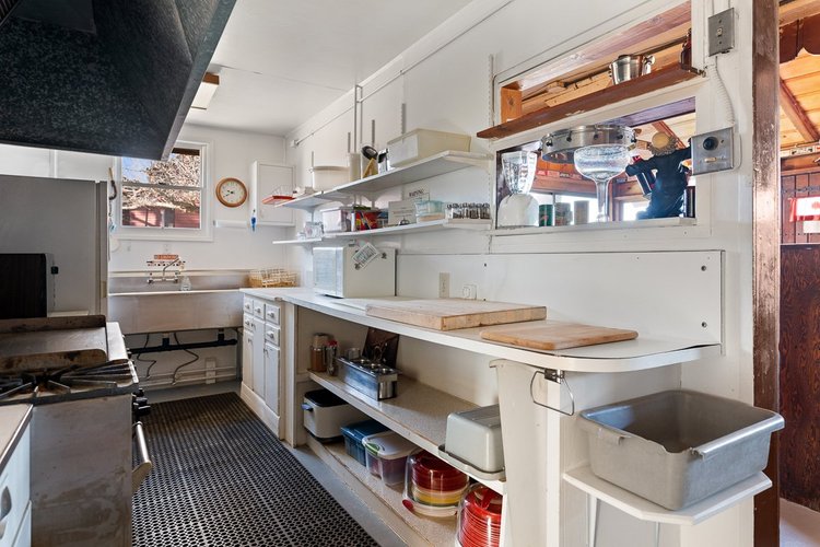 The Halfway Station — property photograph 18