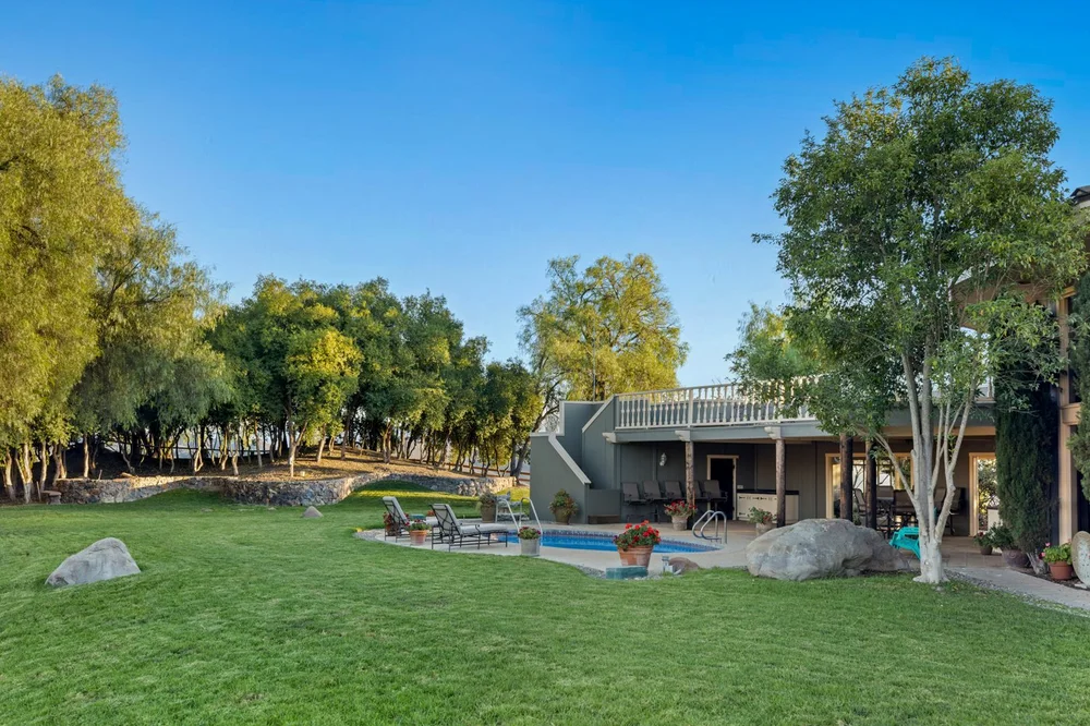 Circle K Ranch — round house photograph 60