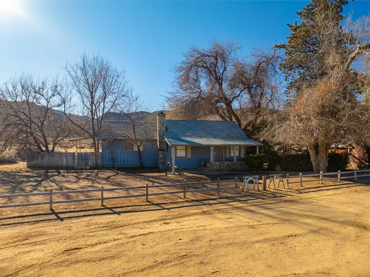 The Halfway Station — property photograph 22