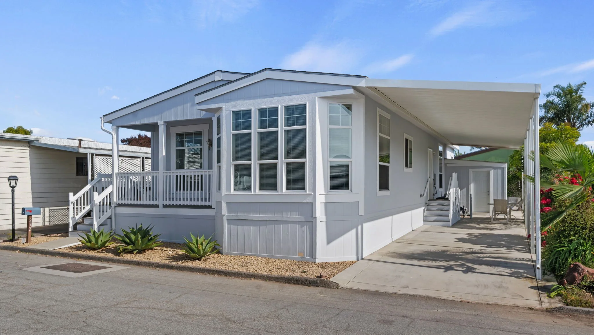 01-Exterior View.jpg
