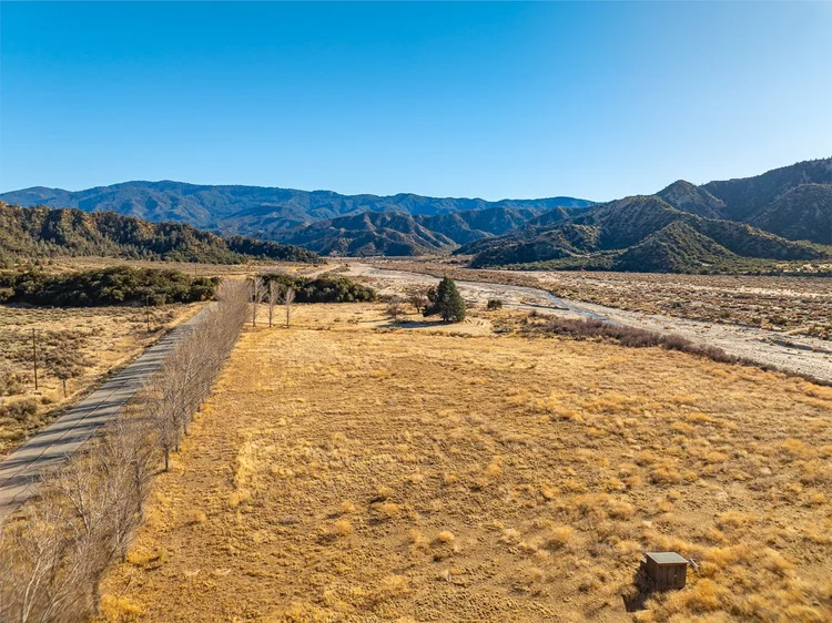 The Halfway Station — property photograph 45