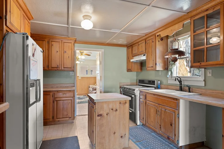 The Halfway Station — property photograph 33