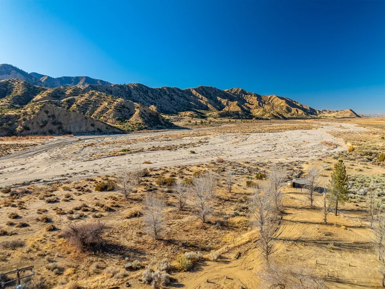 The Halfway Station — property photograph 38