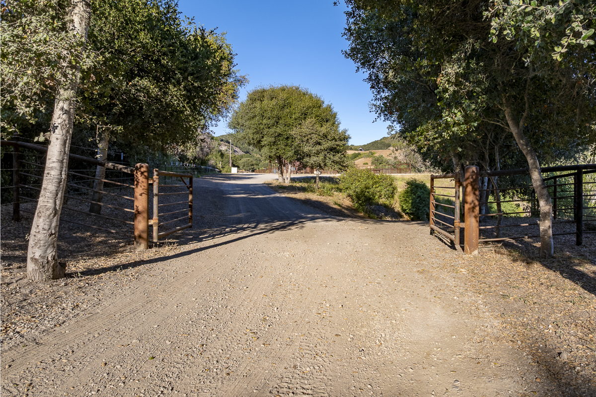 Big Bend Ranch - Built to Work - Web-01.png