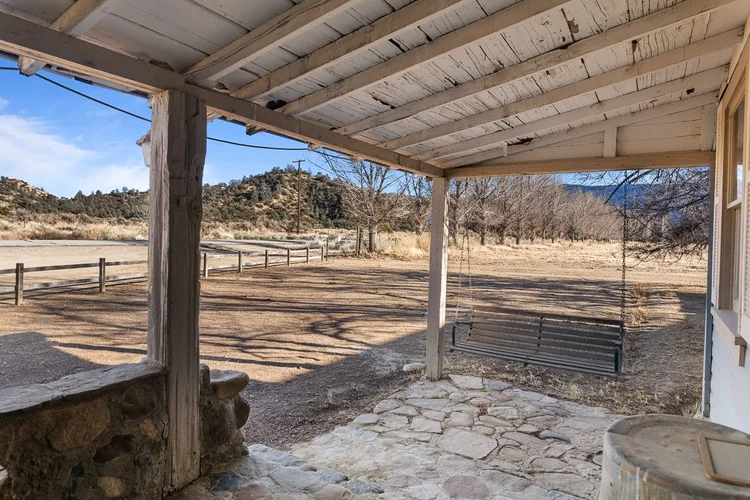 The Halfway Station — property photograph 35