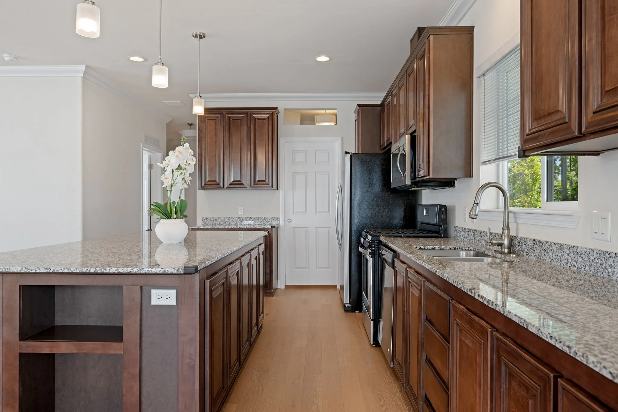 06-Kitchen.jpg