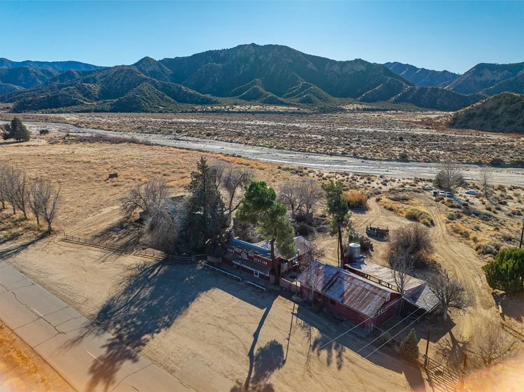 The Halfway Station — property photograph 40