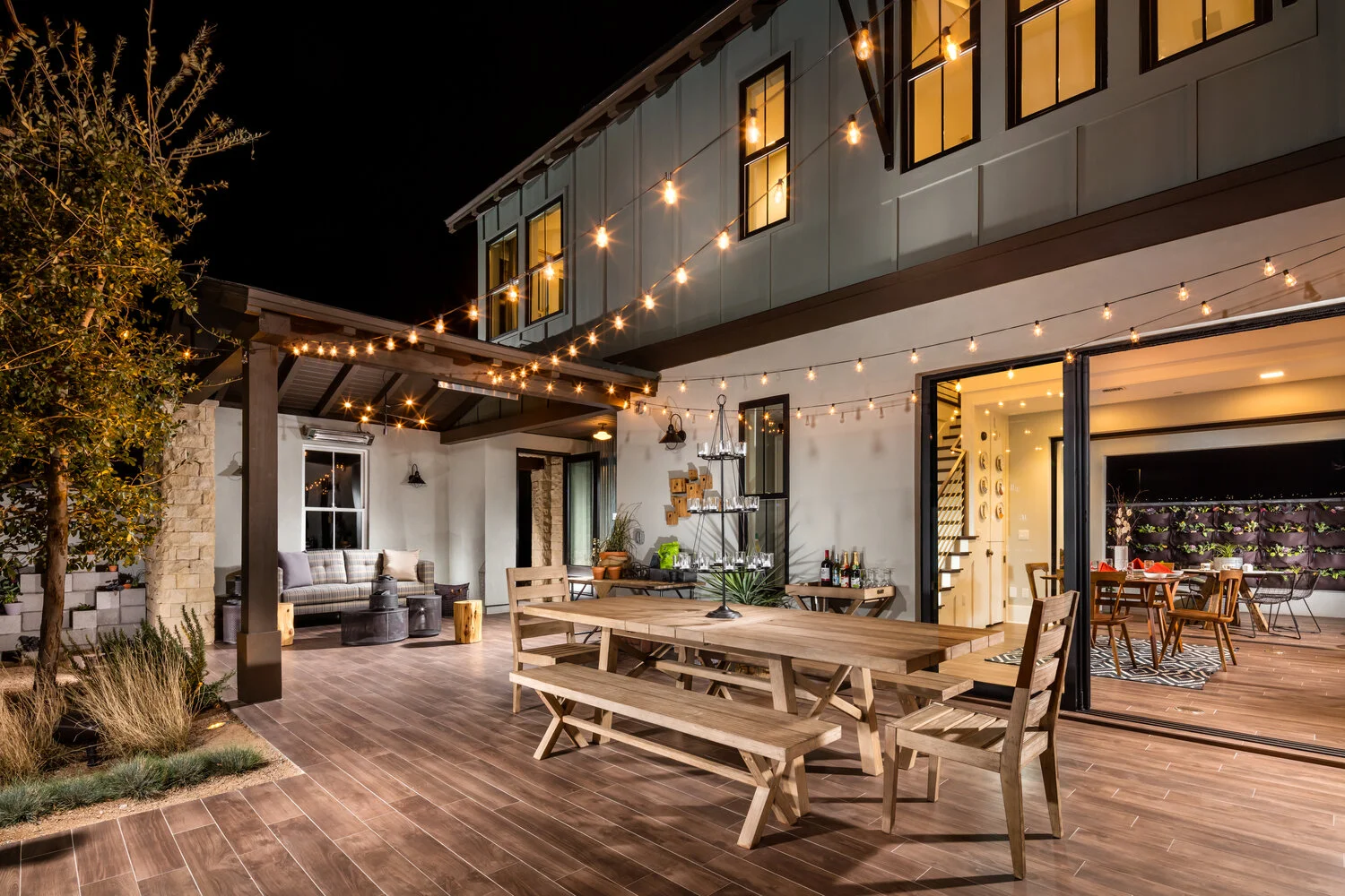  Awards  2017 The Nationals  |  Best Architectural Design of a One of a Kind                                      Home – Custom or Spec  2016 Gold Nuggets  |  Best Custom Home – under 4,000 SF  