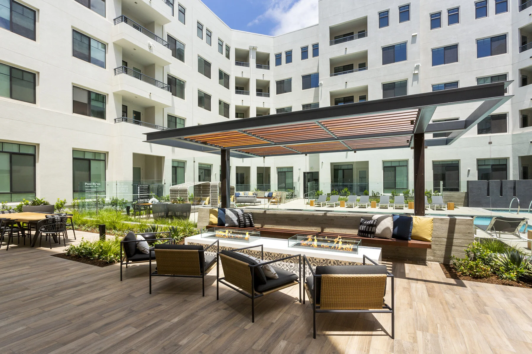 12 - Courtyard.jpg