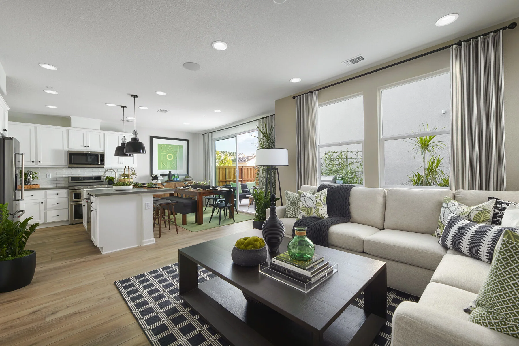 1952-21_PL5_Office_OceanPlace_SheaHomes_EricFiggePhotos_medium.jpg
