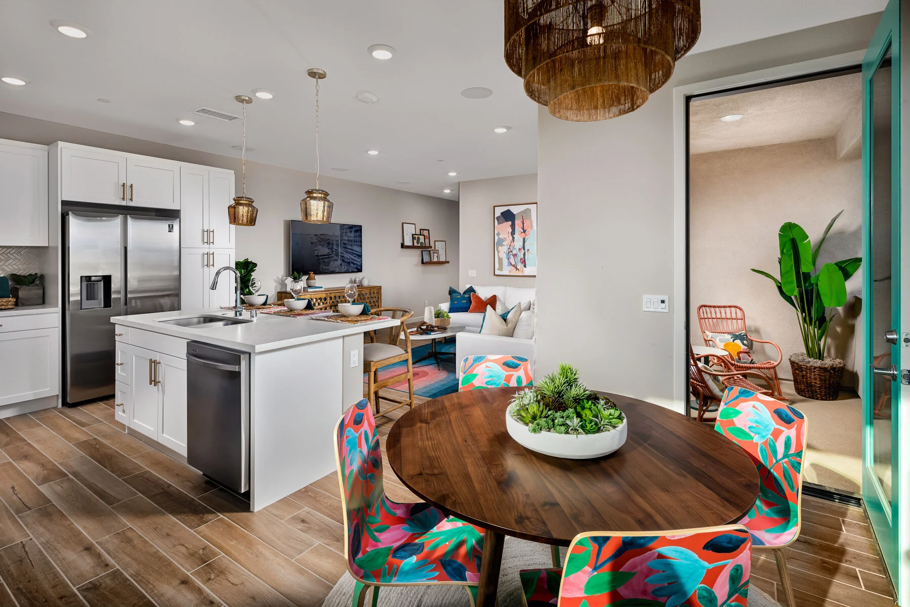 3 - Dining Nook to Great Room.jpg