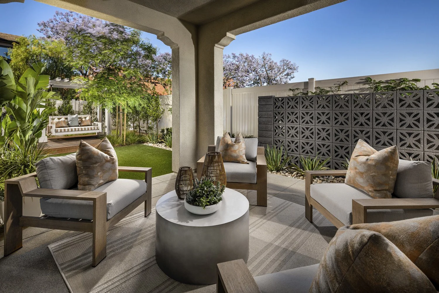 2-Stella-P4_Outdoor Room_medium.jpg