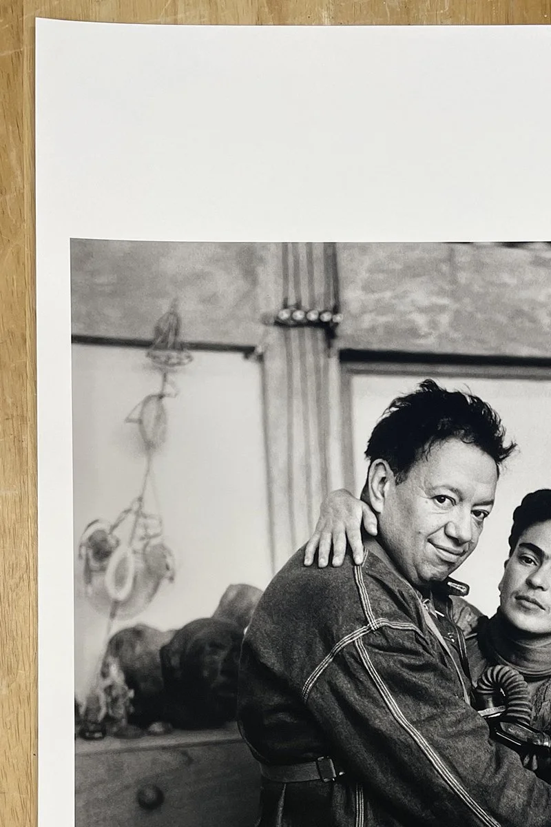 2_14218_Muray_Frida and Diego with Gas Mask.jpg