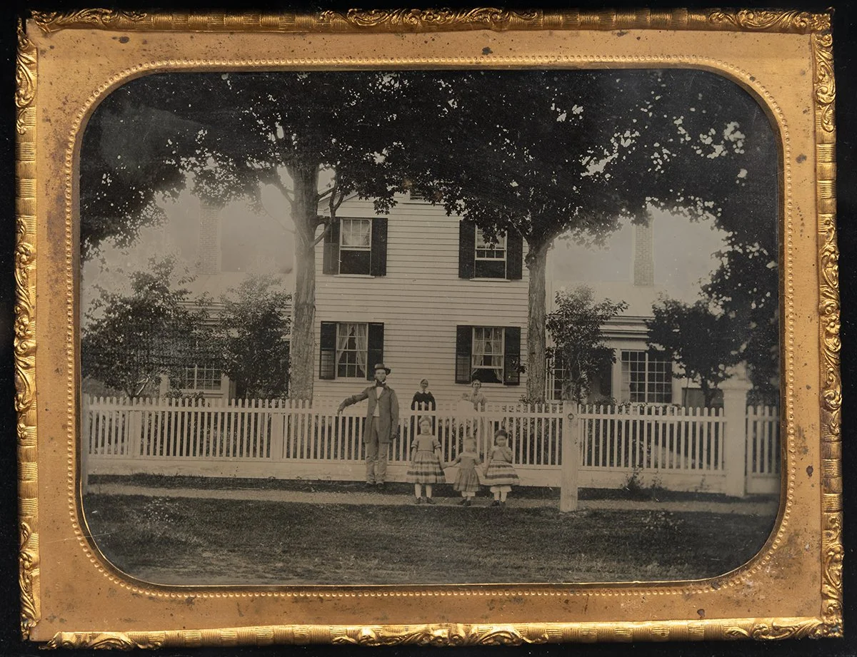 2_14475_White Pickett Fence.jpg