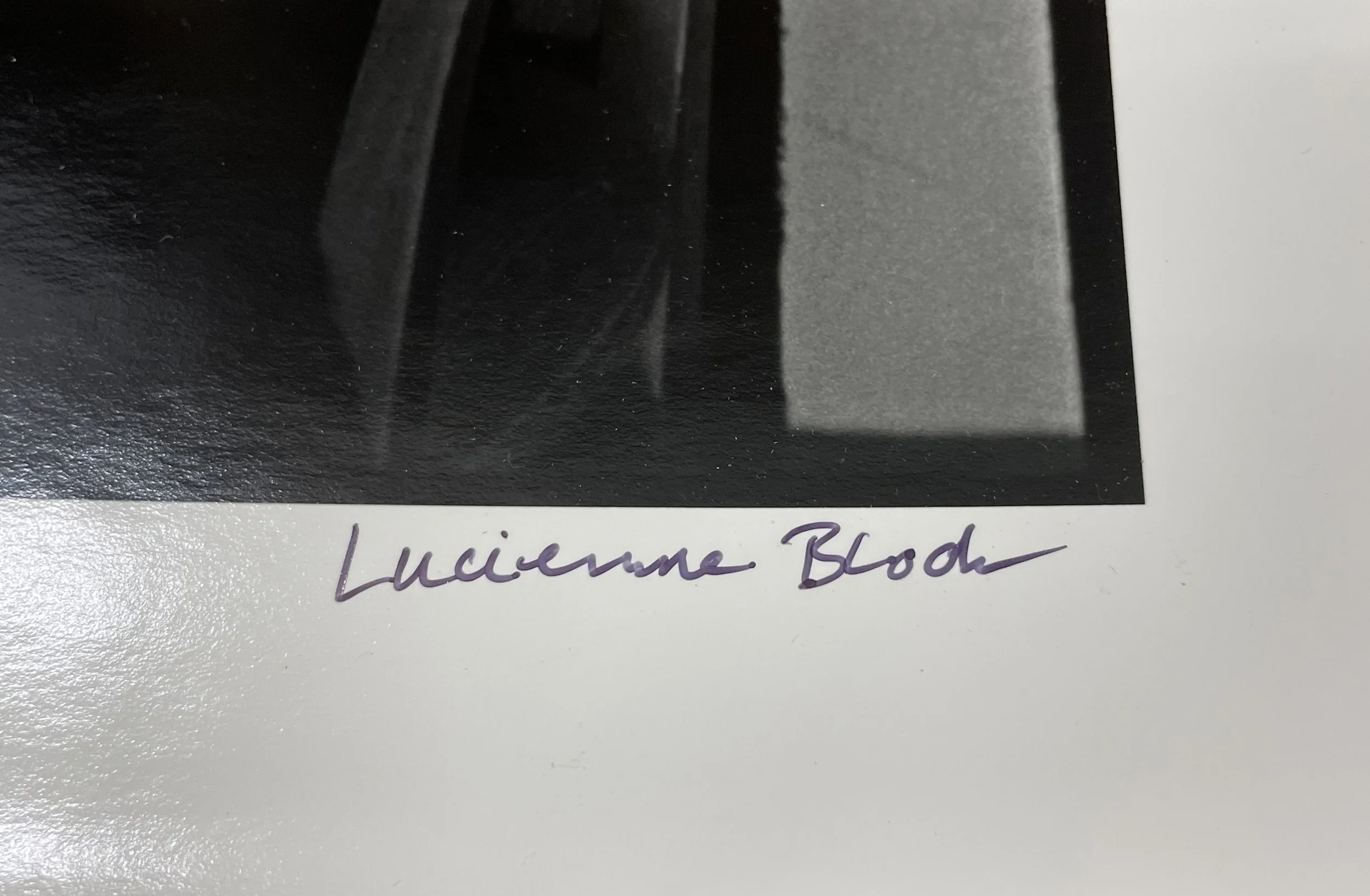 3_13972_signature.jpg