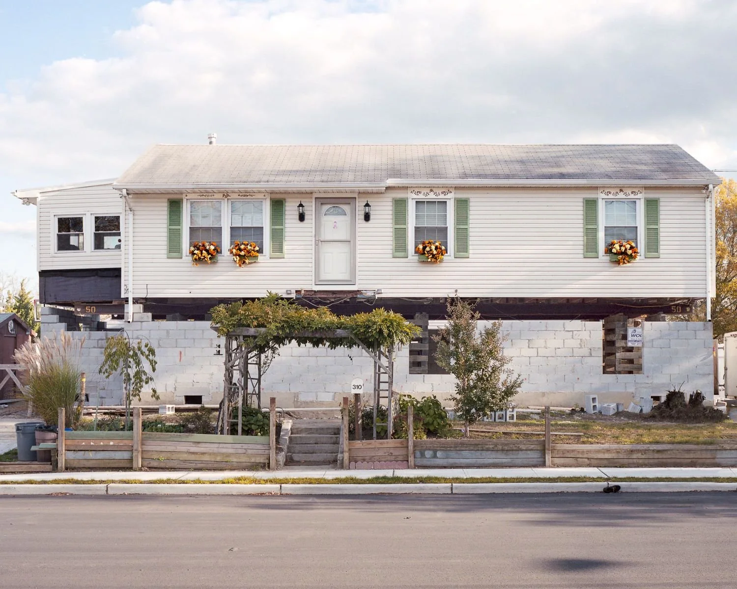 Ira Wagner: Union Beach IV, 2012