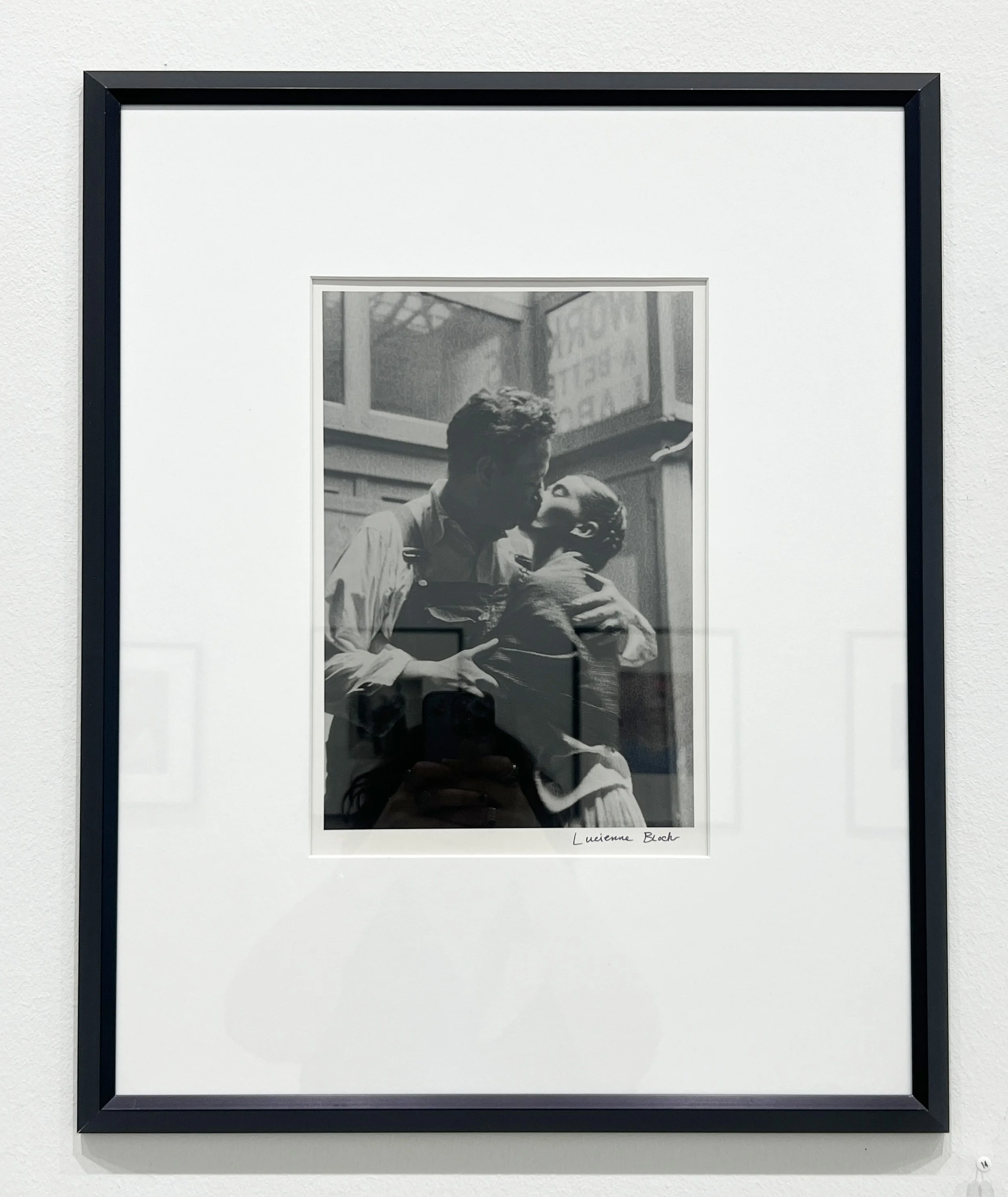 5_13677_Bloch_Frida and Diego Kissing.jpg