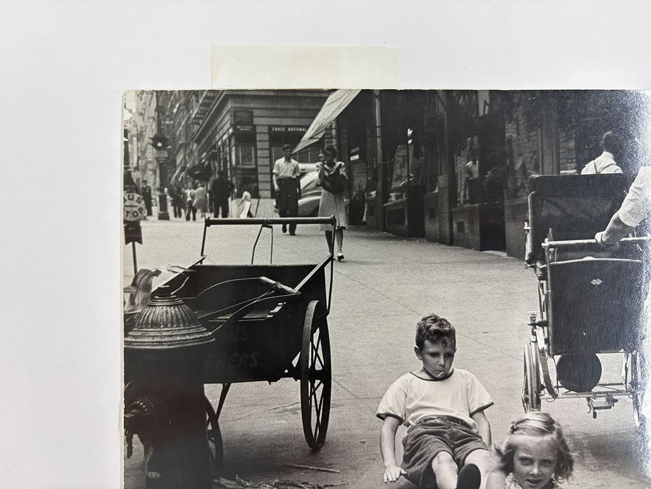 3_John_Albok_8635_New York Scene (Sidewalk Race).jpg