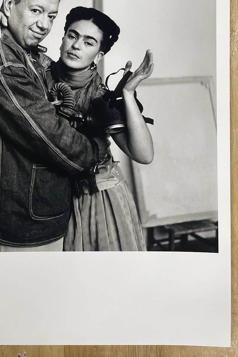 4_14218_Muray_Frida and Diego with Gas Mask.jpg