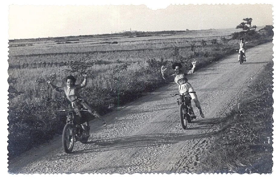 Midnight Saturn Bass Note