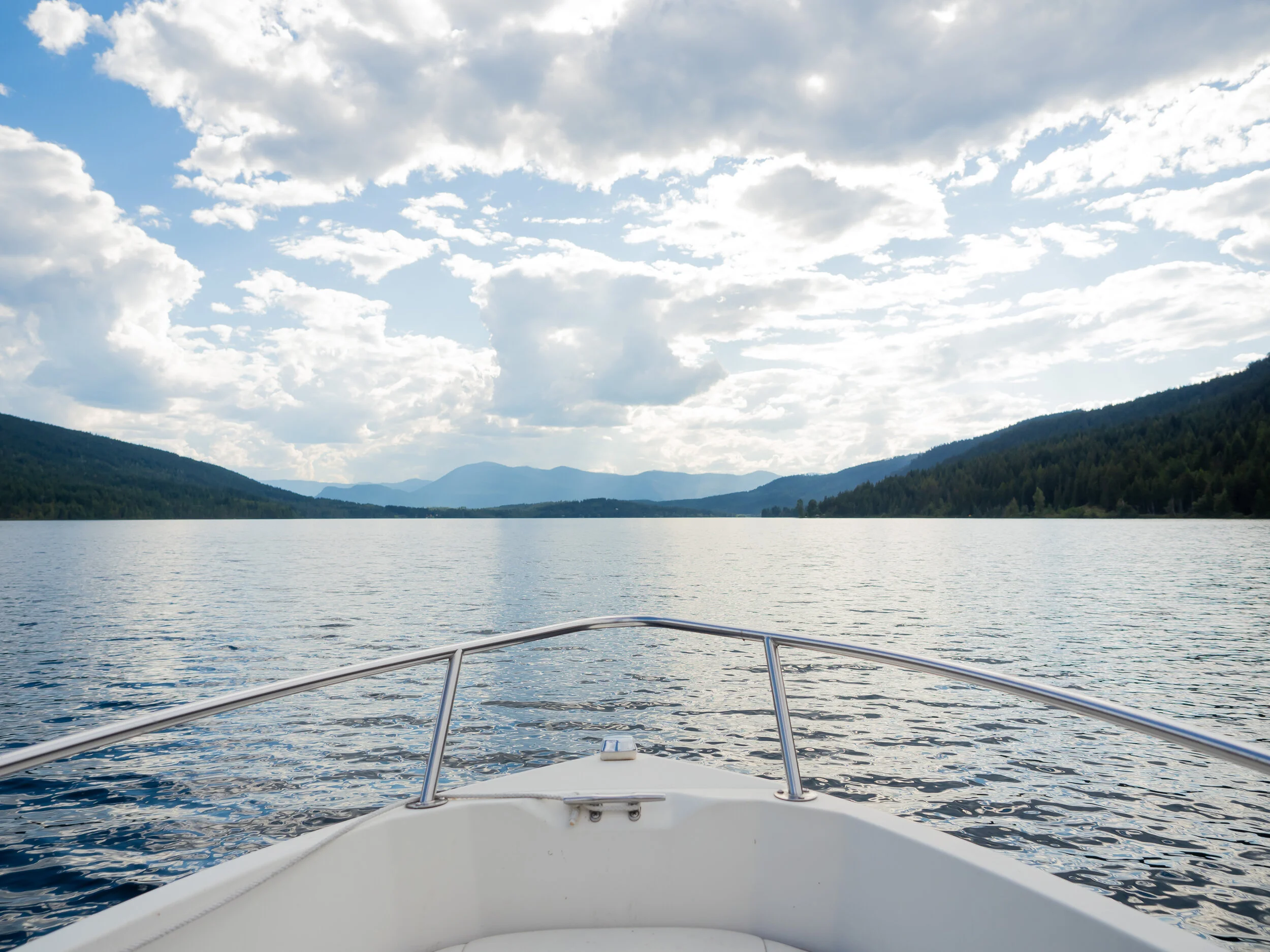 Drawing your eye to the mountain in the distance.
