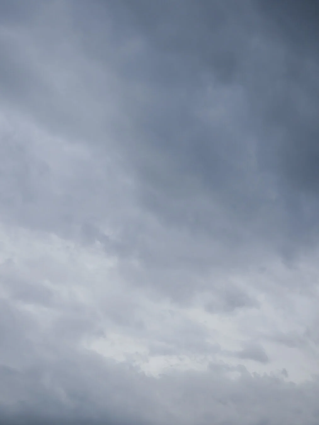 abstract photo of the sky on a cloudy day