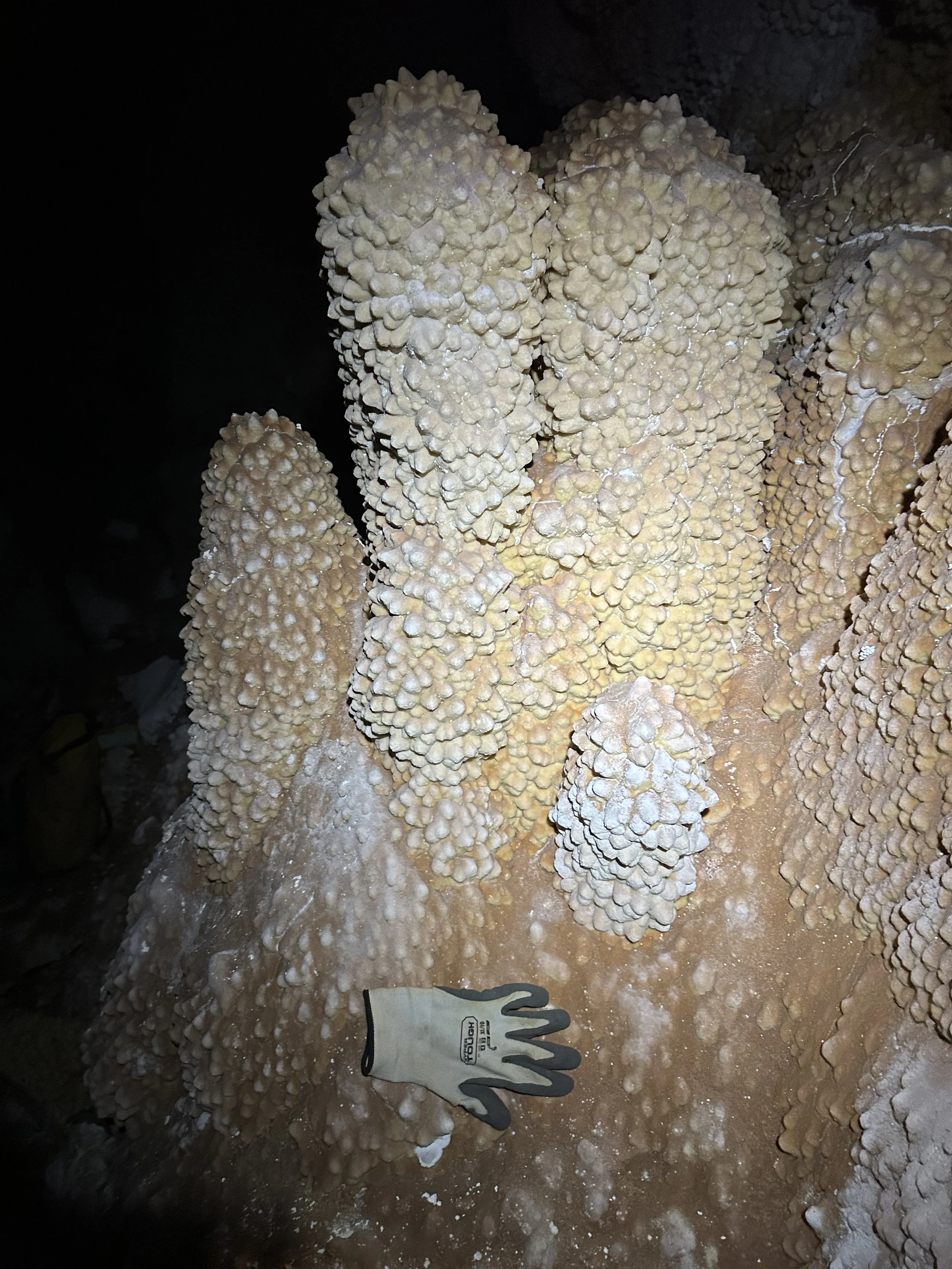 Gem Cave: Crystal Stalagmites