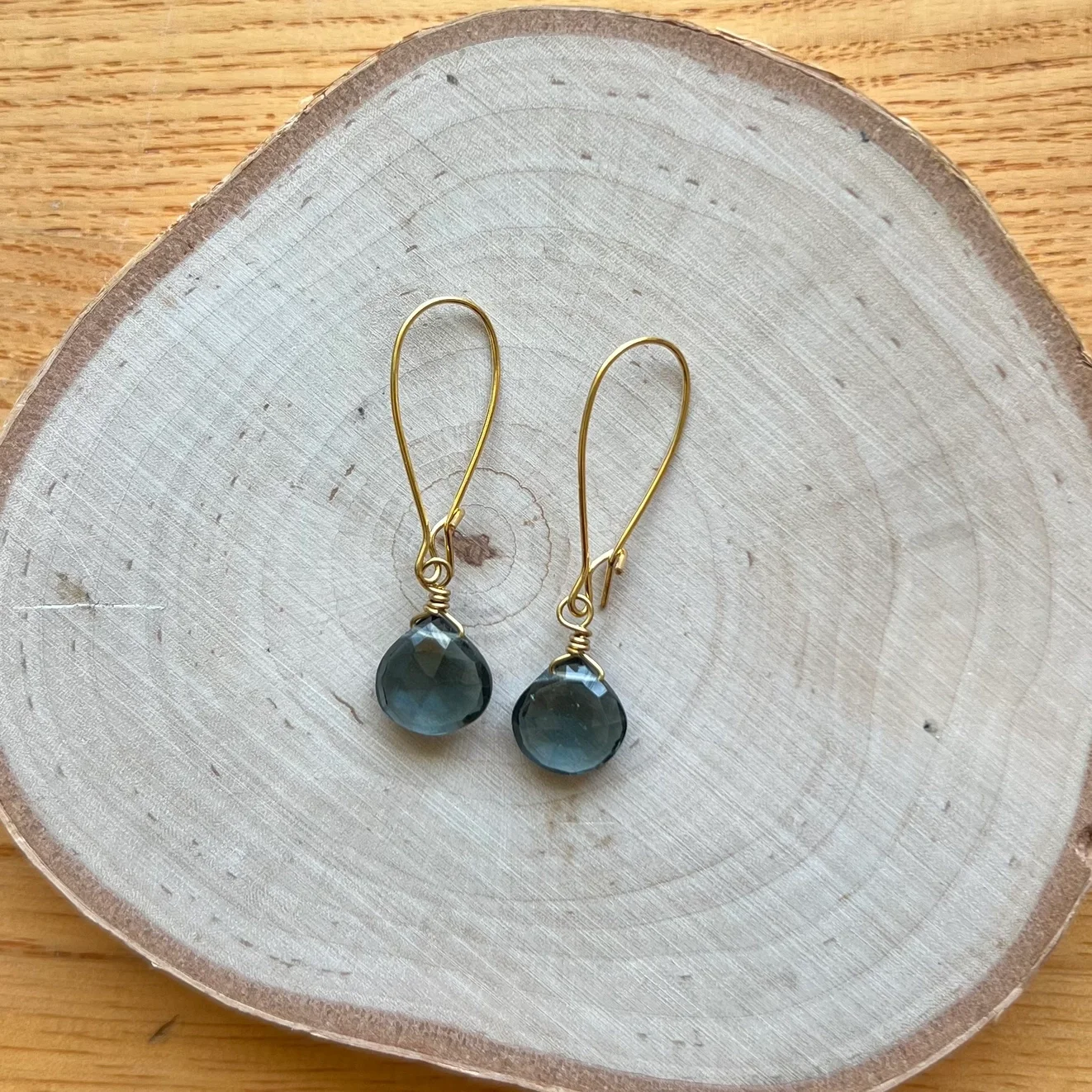 dark teal quartz.webp