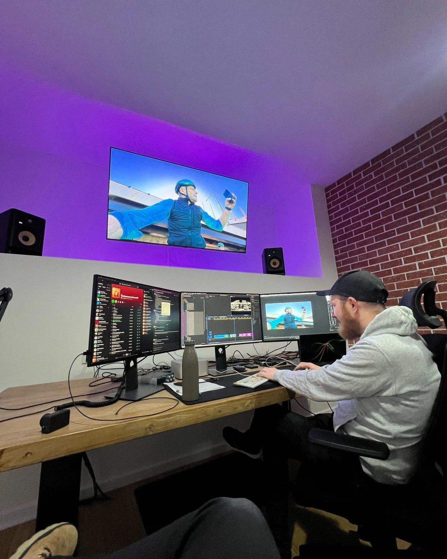 Edit suite madness!! 

We&rsquo;ve made over 150 original videos this year!! 

Only possible by our talented team of dedicated video makers. 

I&rsquo;m always in awe when our team can come in and be creative every single day often in tight timeline 