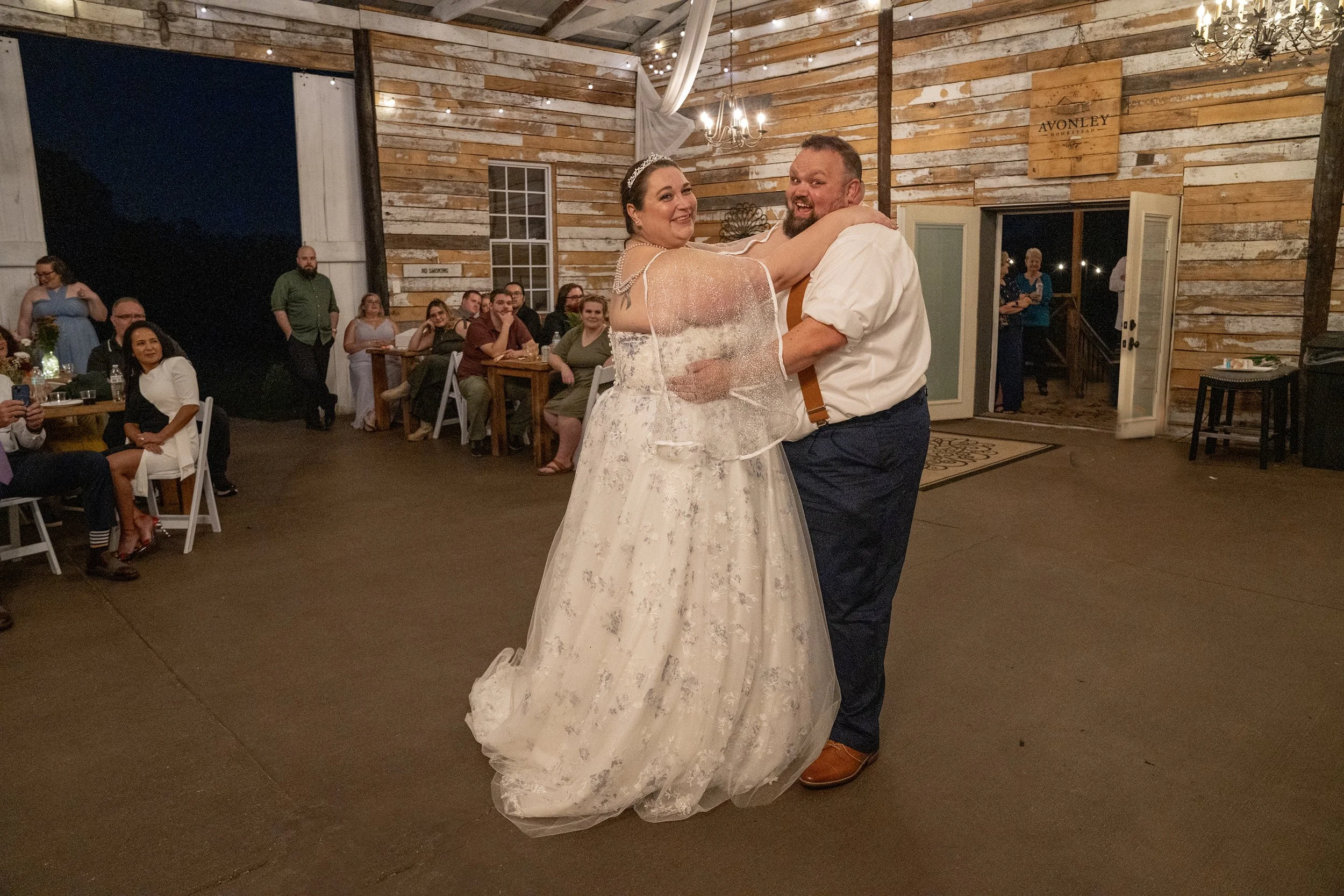 paul-brittney-bray-wedding-avonley-homestead-shelbyville-ky-shelby-marie-photography-361.jpg