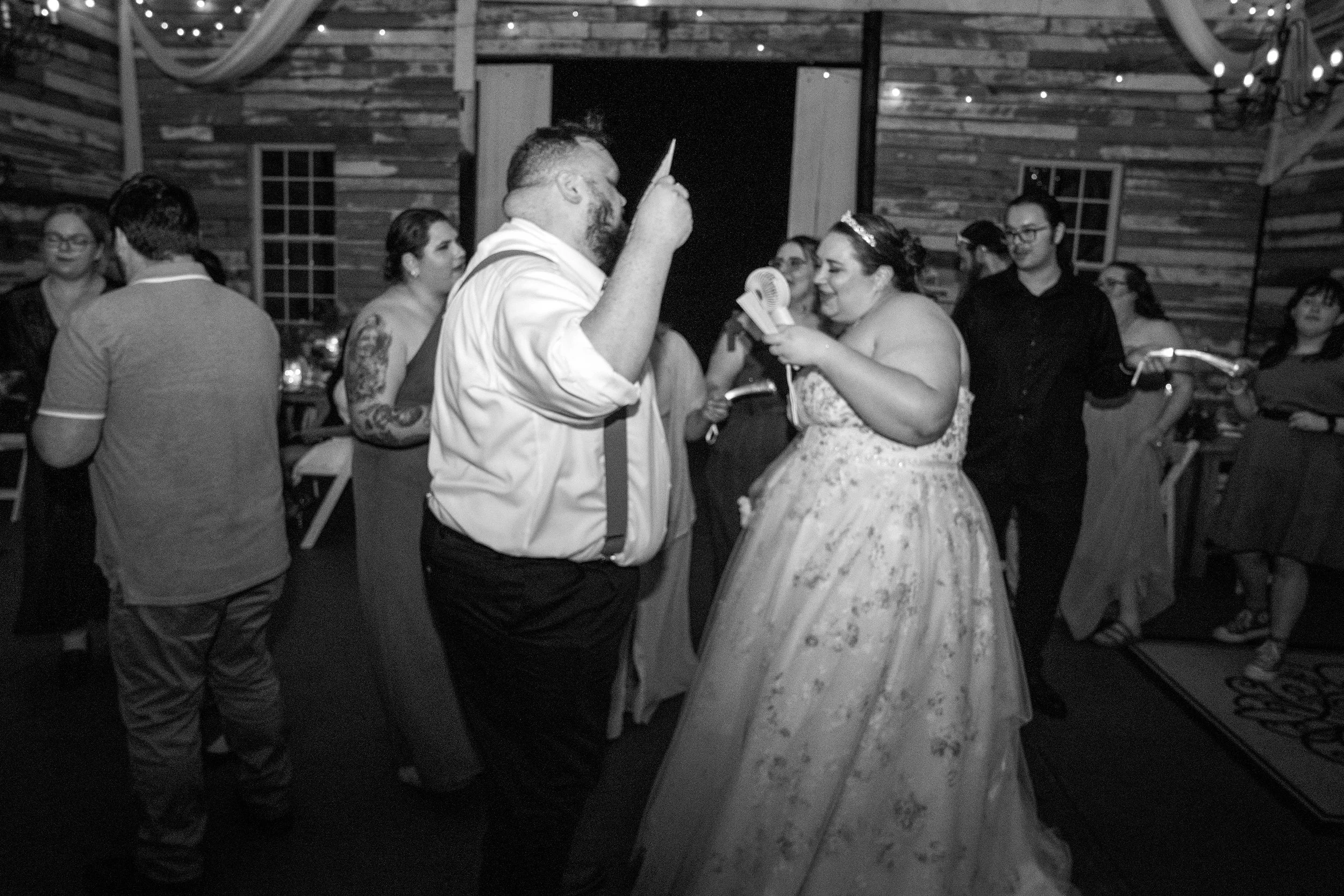 paul-brittney-bray-wedding-avonley-homestead-shelbyville-ky-shelby-marie-photography-429.jpg