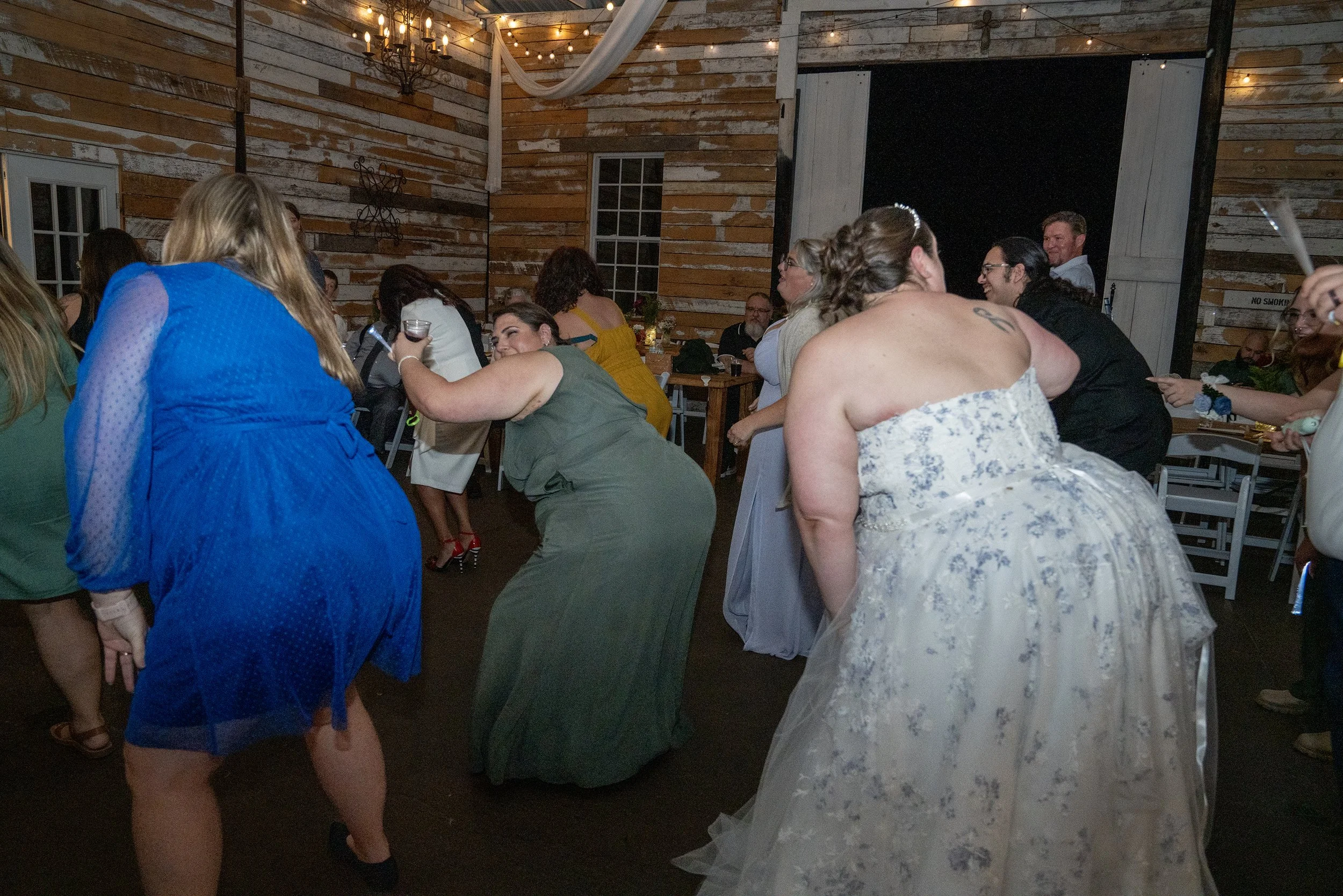 paul-brittney-bray-wedding-avonley-homestead-shelbyville-ky-shelby-marie-photography-433.jpg