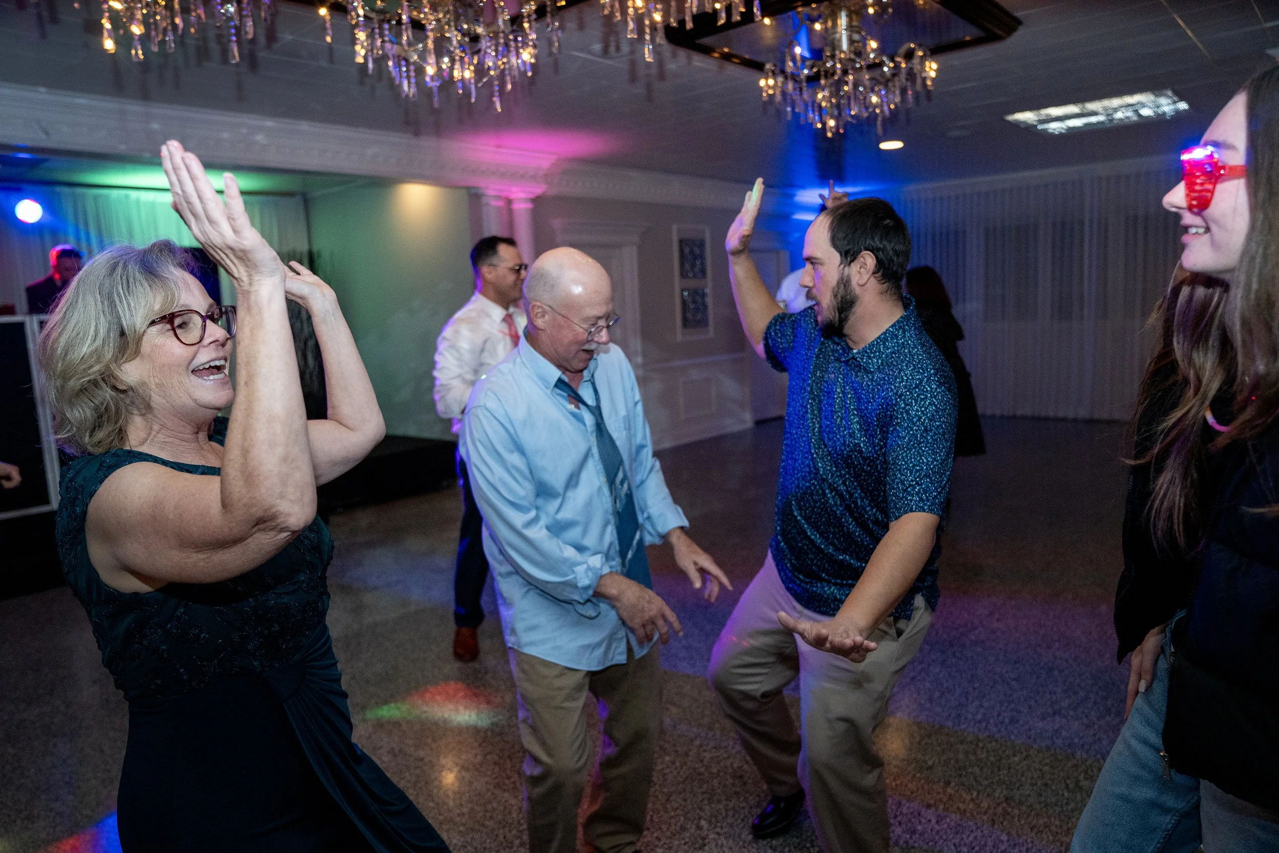 fellows-wedding-woodhaven-country-club-louisville-shelby-marie-photography-329.jpg