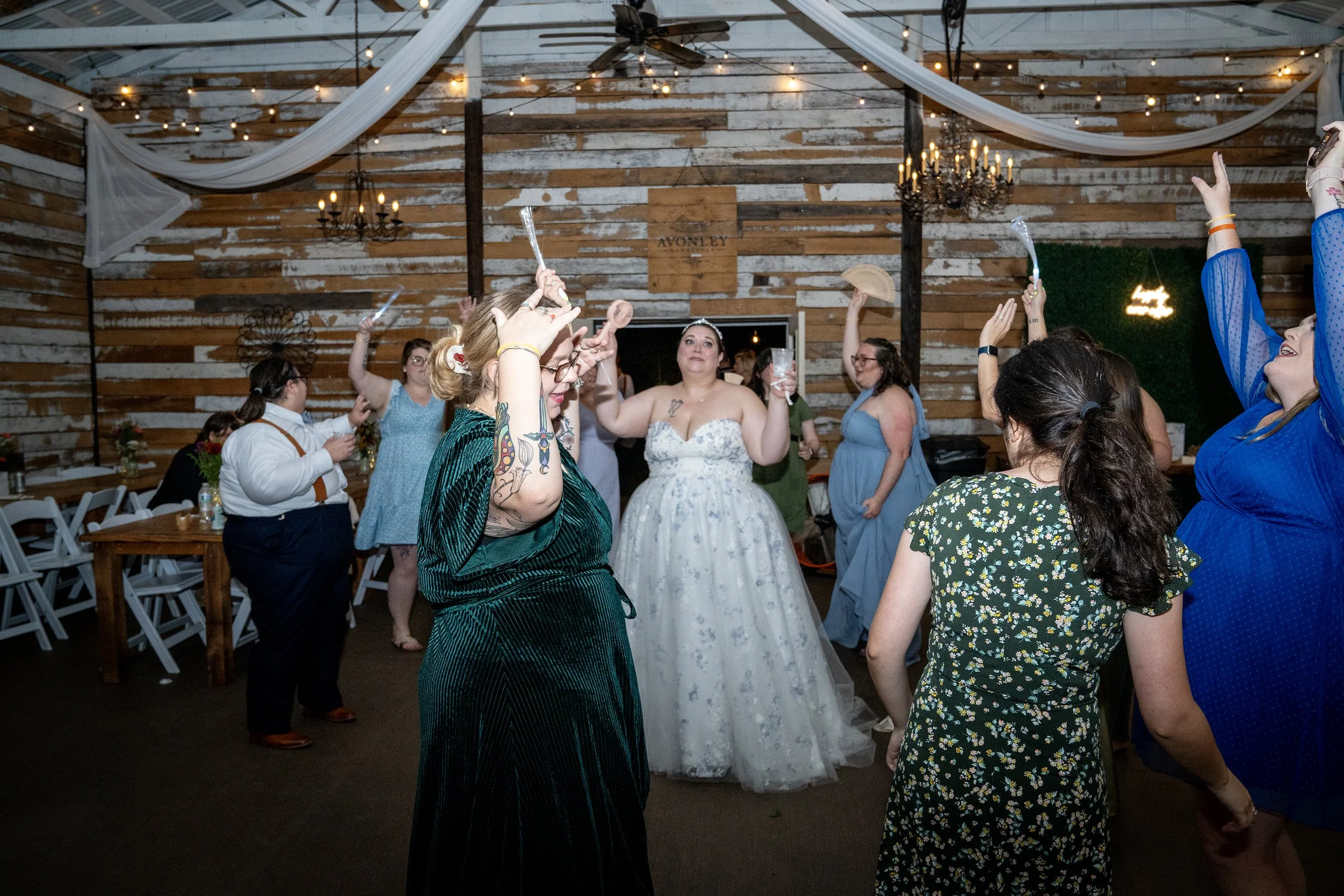 paul-brittney-bray-wedding-avonley-homestead-shelbyville-ky-shelby-marie-photography-458.jpg