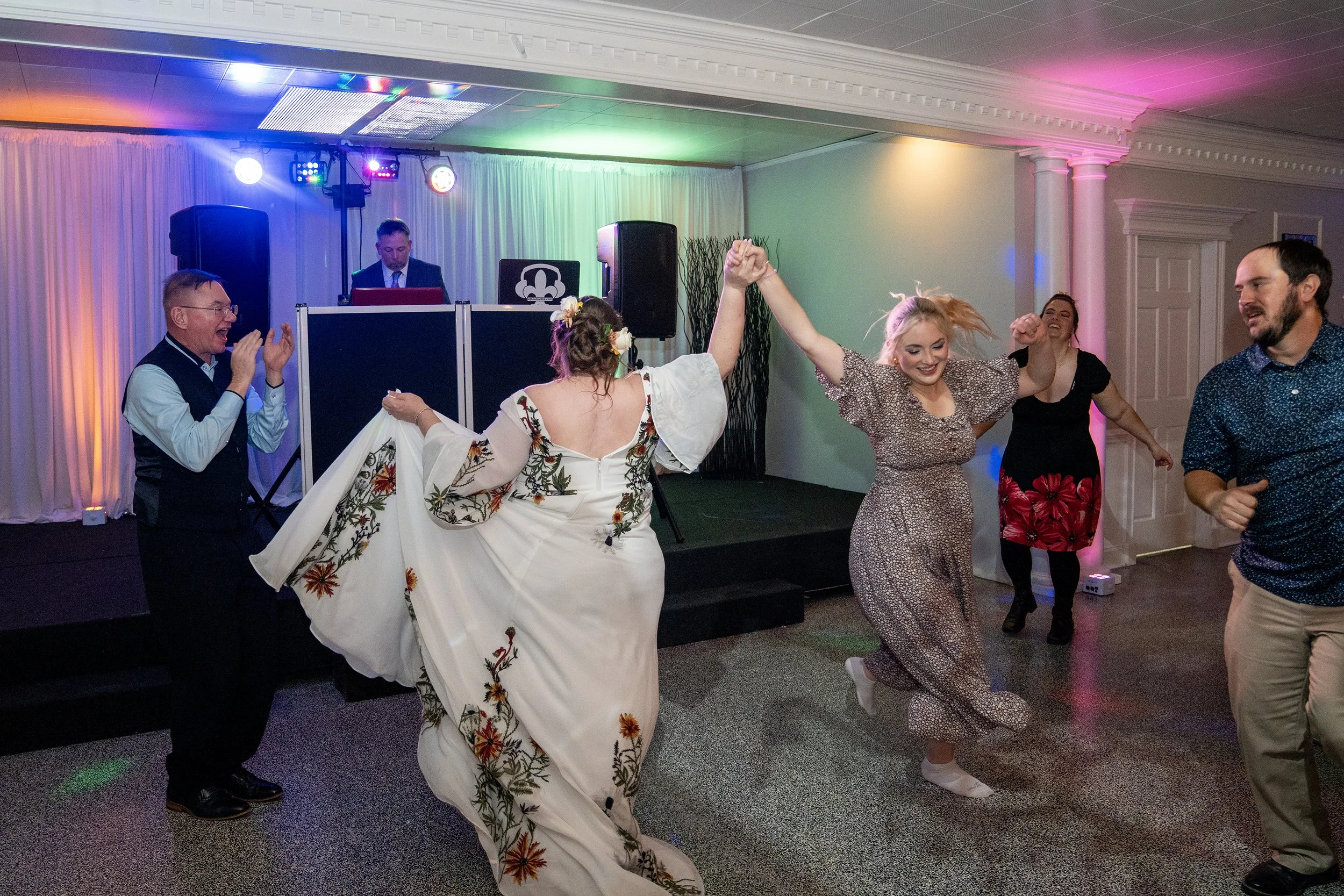 fellows-wedding-woodhaven-country-club-louisville-shelby-marie-photography-365.jpg