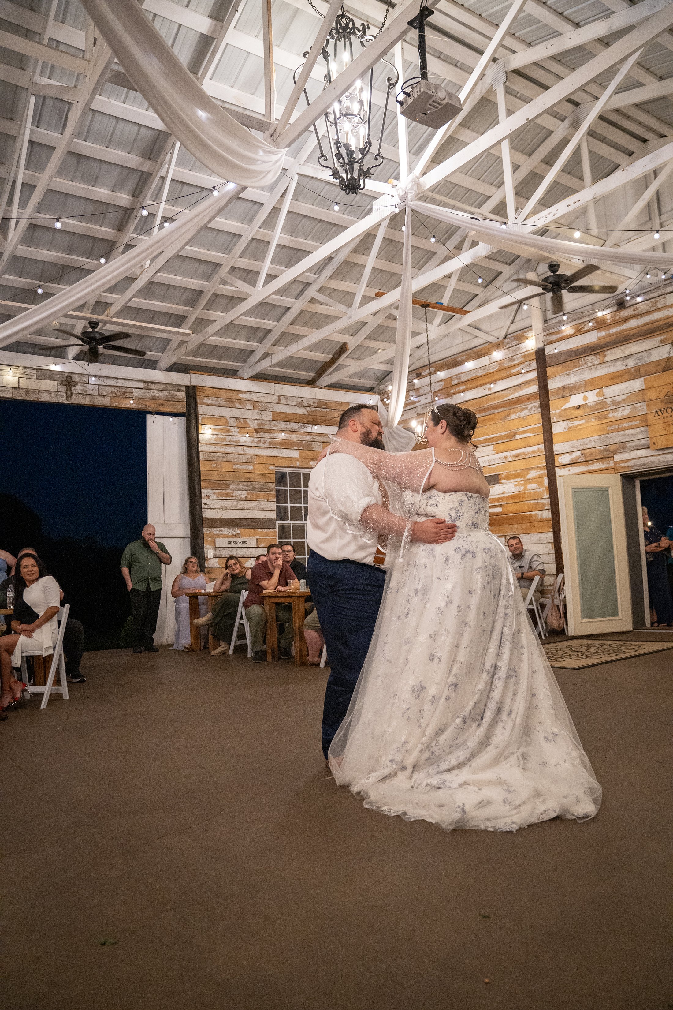 paul-brittney-bray-wedding-avonley-homestead-shelbyville-ky-shelby-marie-photography-357.jpg