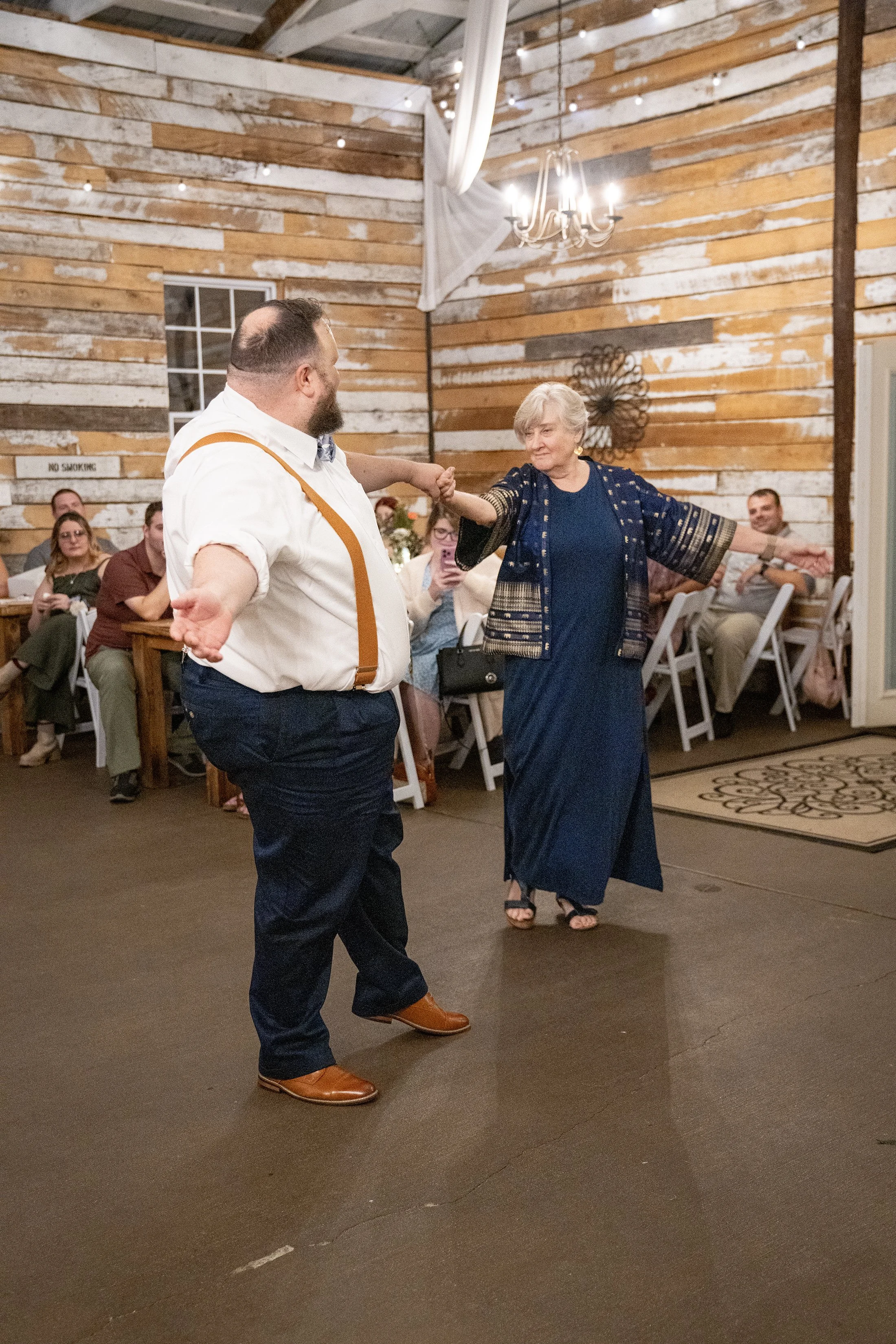 paul-brittney-bray-wedding-avonley-homestead-shelbyville-ky-shelby-marie-photography-374.jpg
