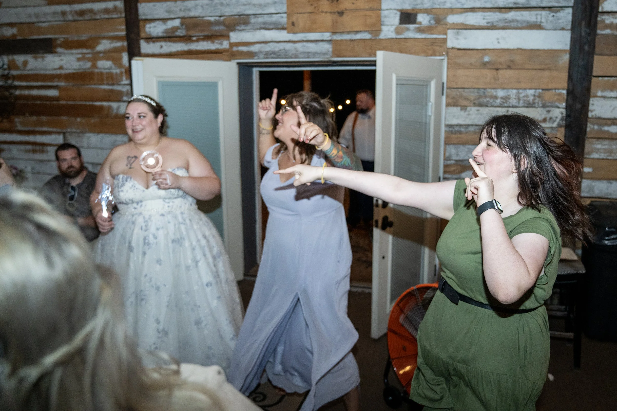 paul-brittney-bray-wedding-avonley-homestead-shelbyville-ky-shelby-marie-photography-486.jpg