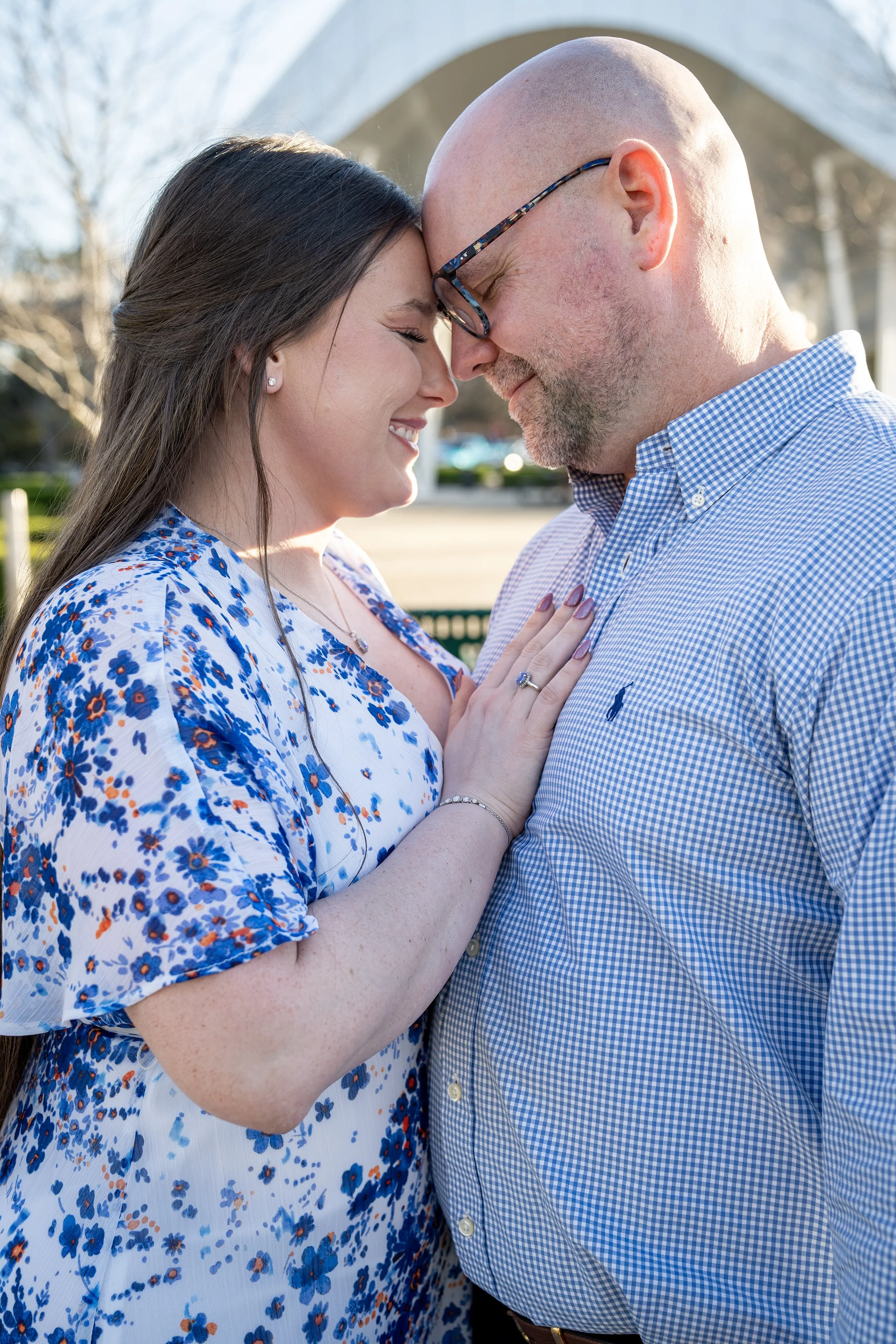 ashley-and-adam-engagement-photographs-shelby-marie-photography-walking-bridge-louisville-kentucky_1.jpg