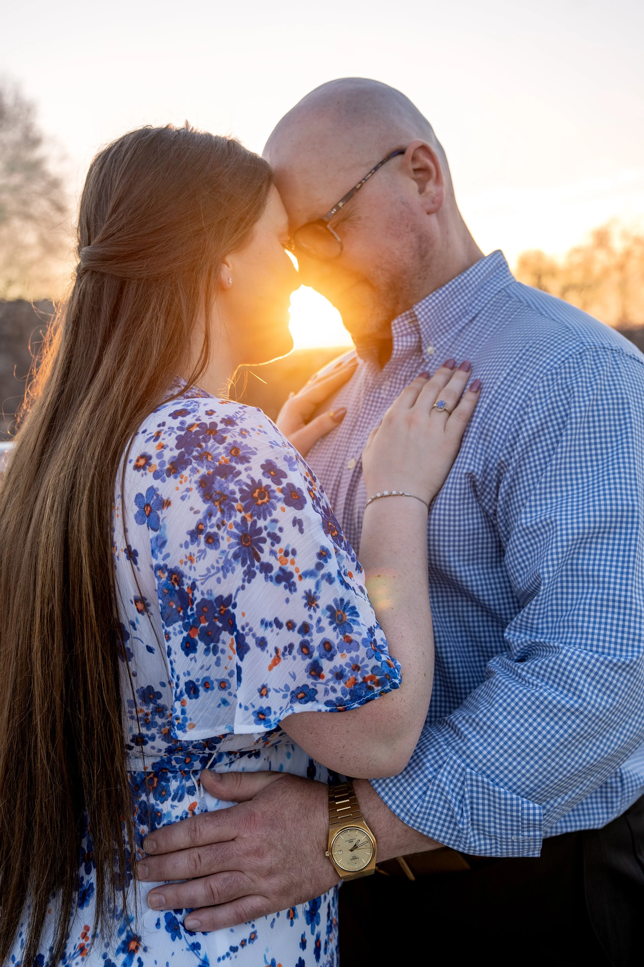 ashley-and-adam-engagement-photographs-shelby-marie-photography-walking-bridge-louisville-kentucky_53.jpg