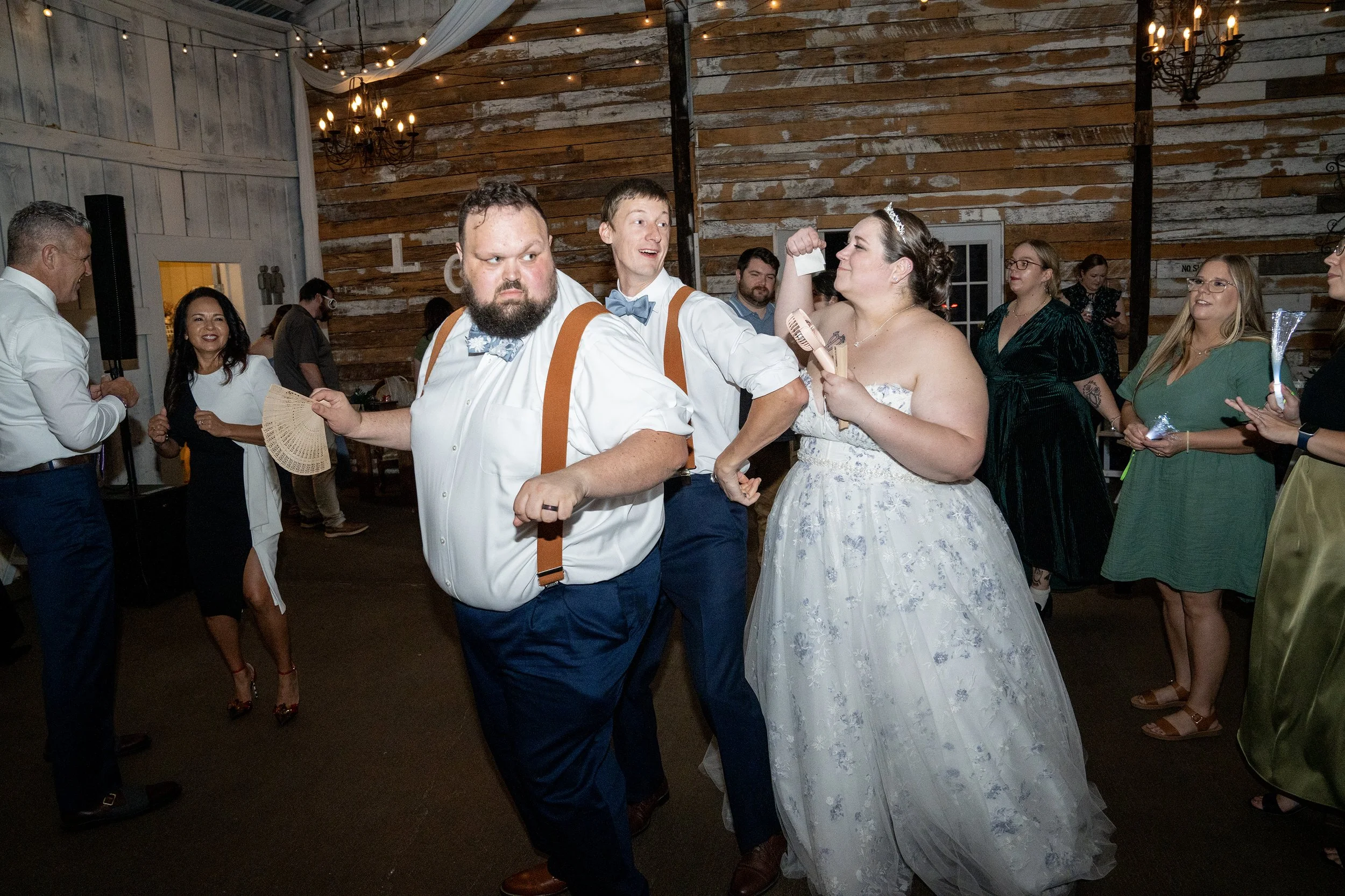 paul-brittney-bray-wedding-avonley-homestead-shelbyville-ky-shelby-marie-photography-421.jpg