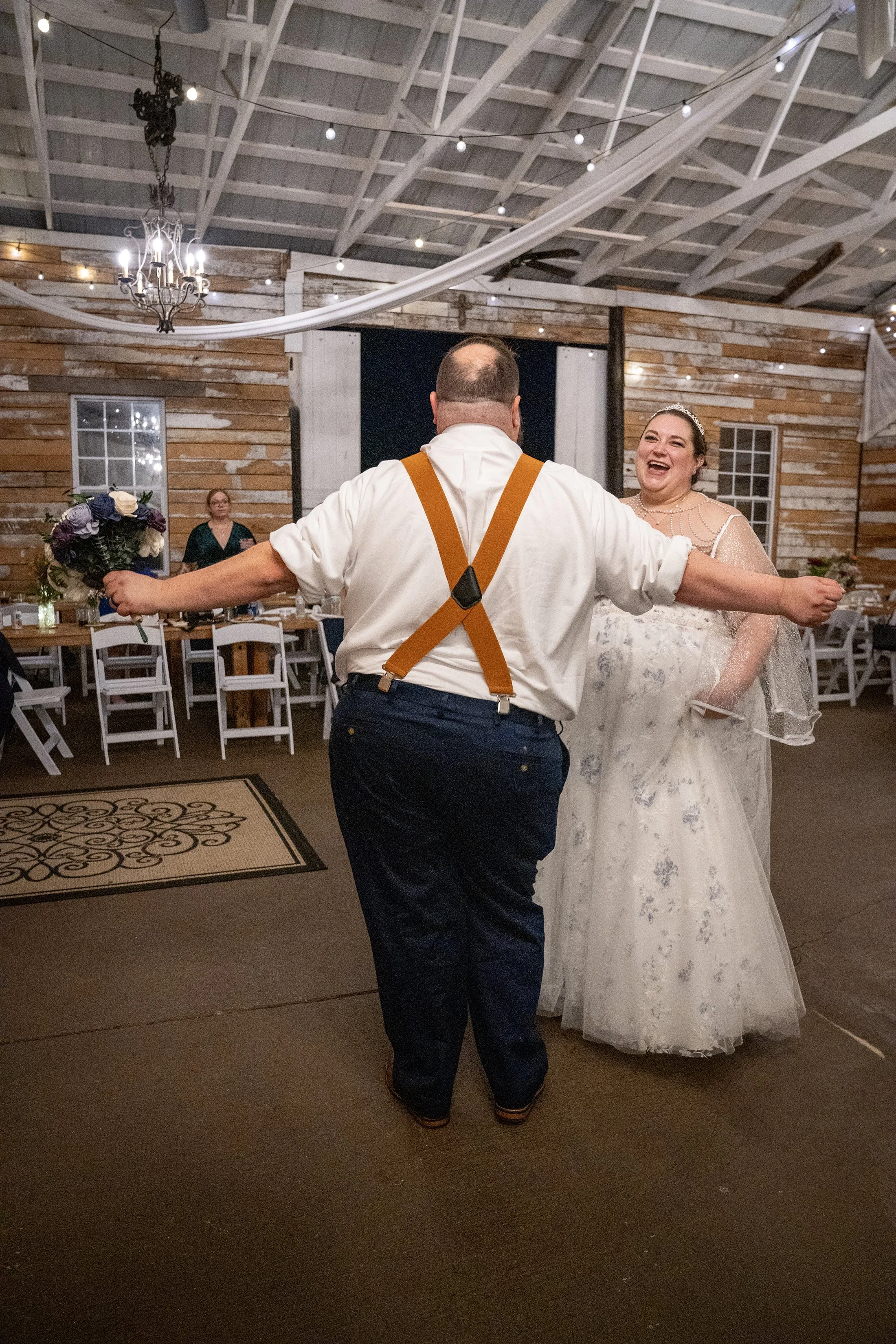 paul-brittney-bray-wedding-avonley-homestead-shelbyville-ky-shelby-marie-photography-402.jpg