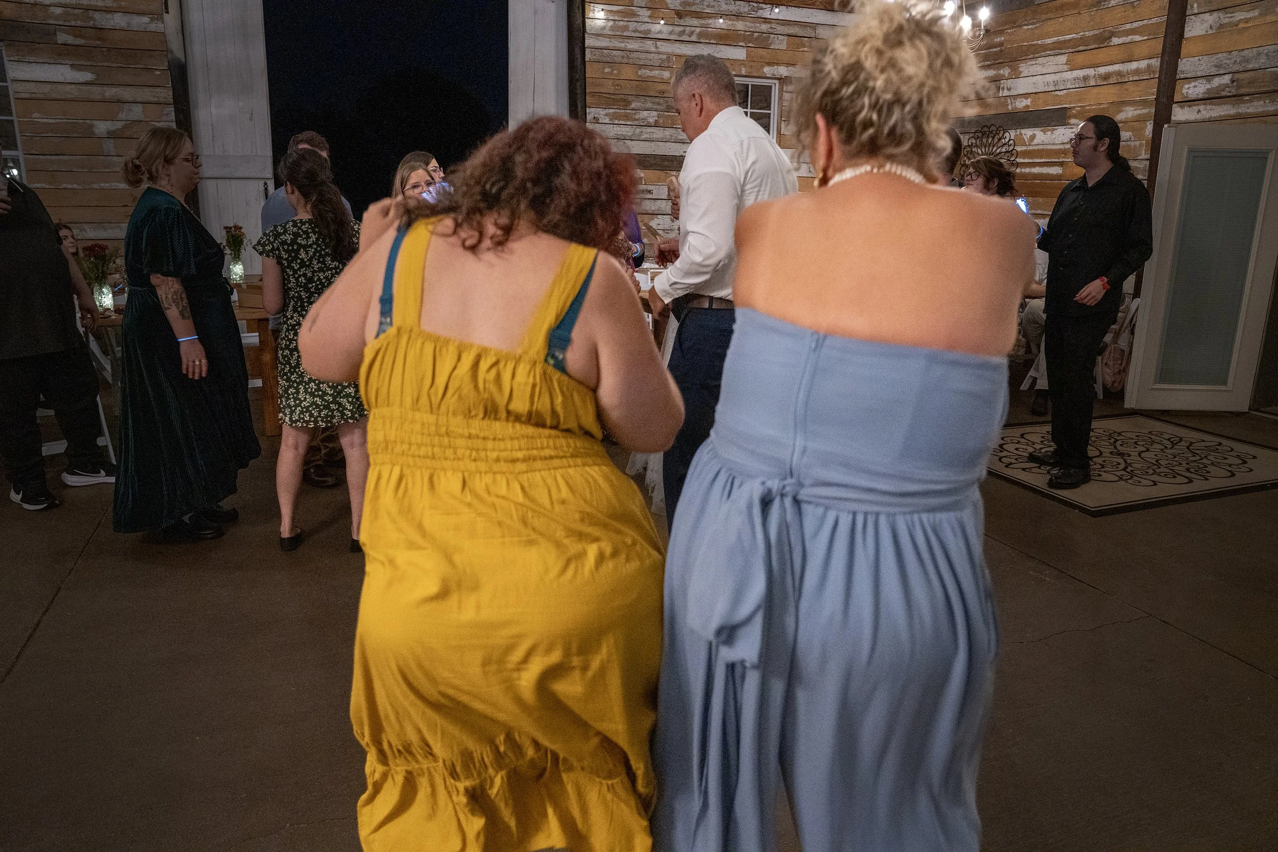 paul-brittney-bray-wedding-avonley-homestead-shelbyville-ky-shelby-marie-photography-419.jpg