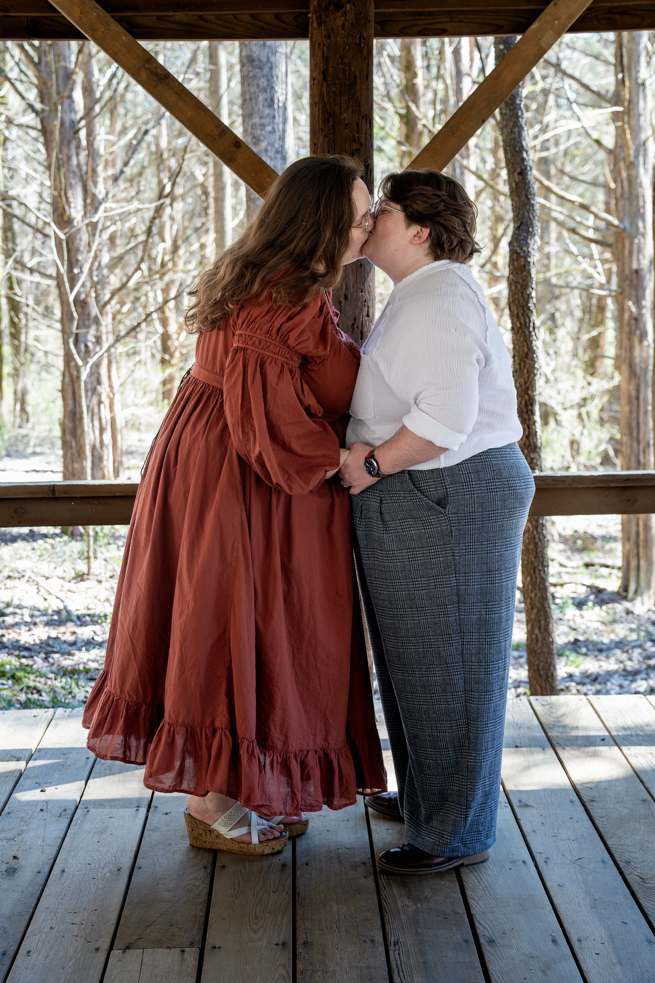 natassja-and-emma-engagement-photographs-shelby-marie-photography-southern-indiana-37.jpg