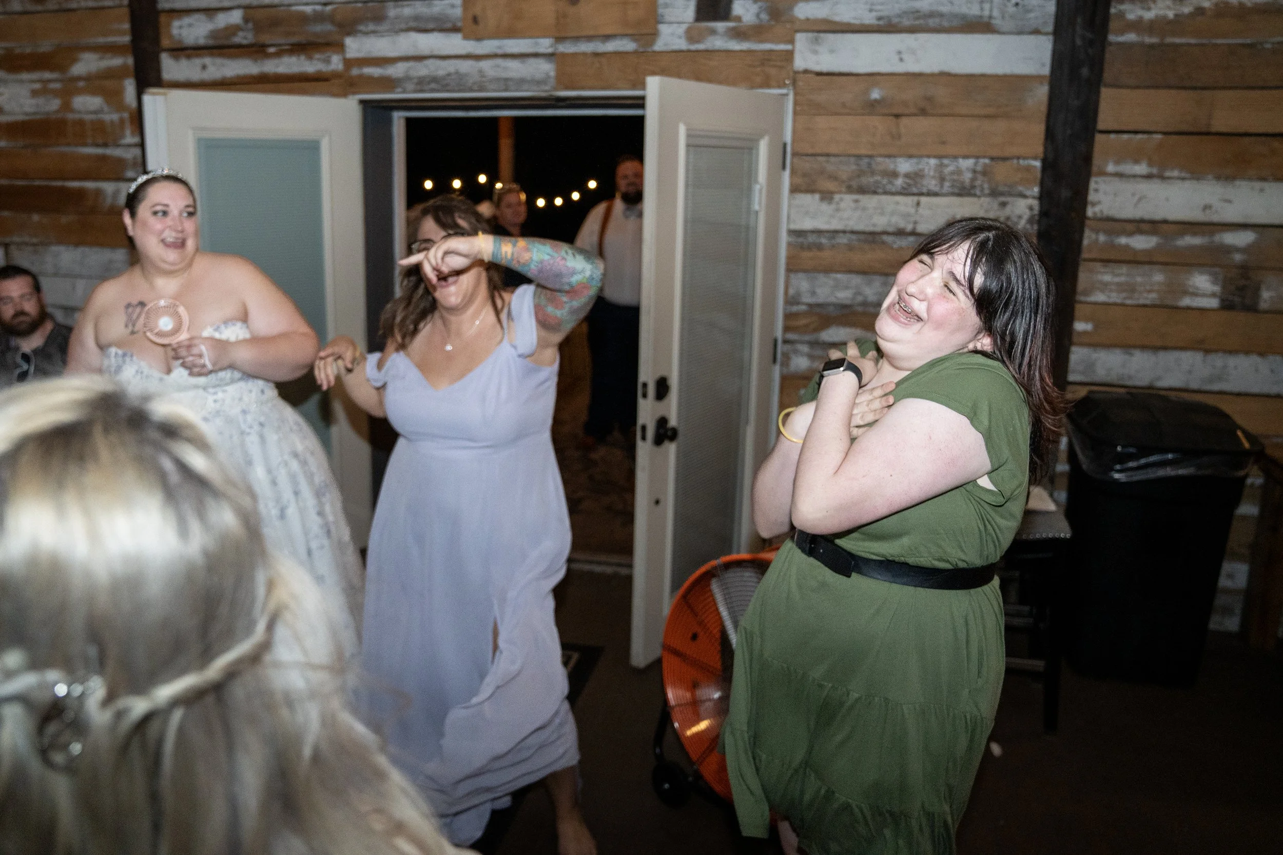 paul-brittney-bray-wedding-avonley-homestead-shelbyville-ky-shelby-marie-photography-487.jpg