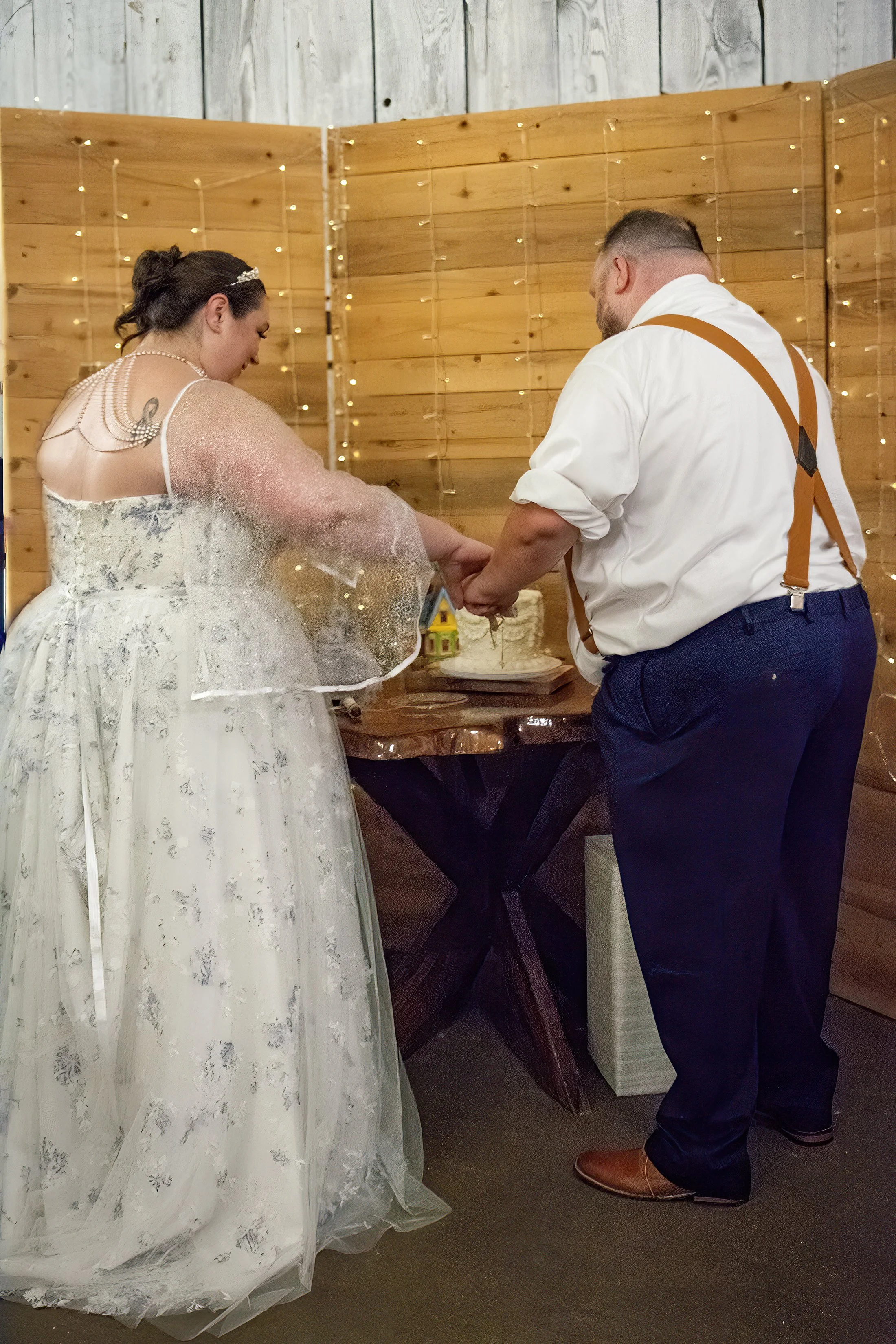 paul-brittney-bray-wedding-avonley-homestead-shelbyville-ky-shelby-marie-photography-409.jpg