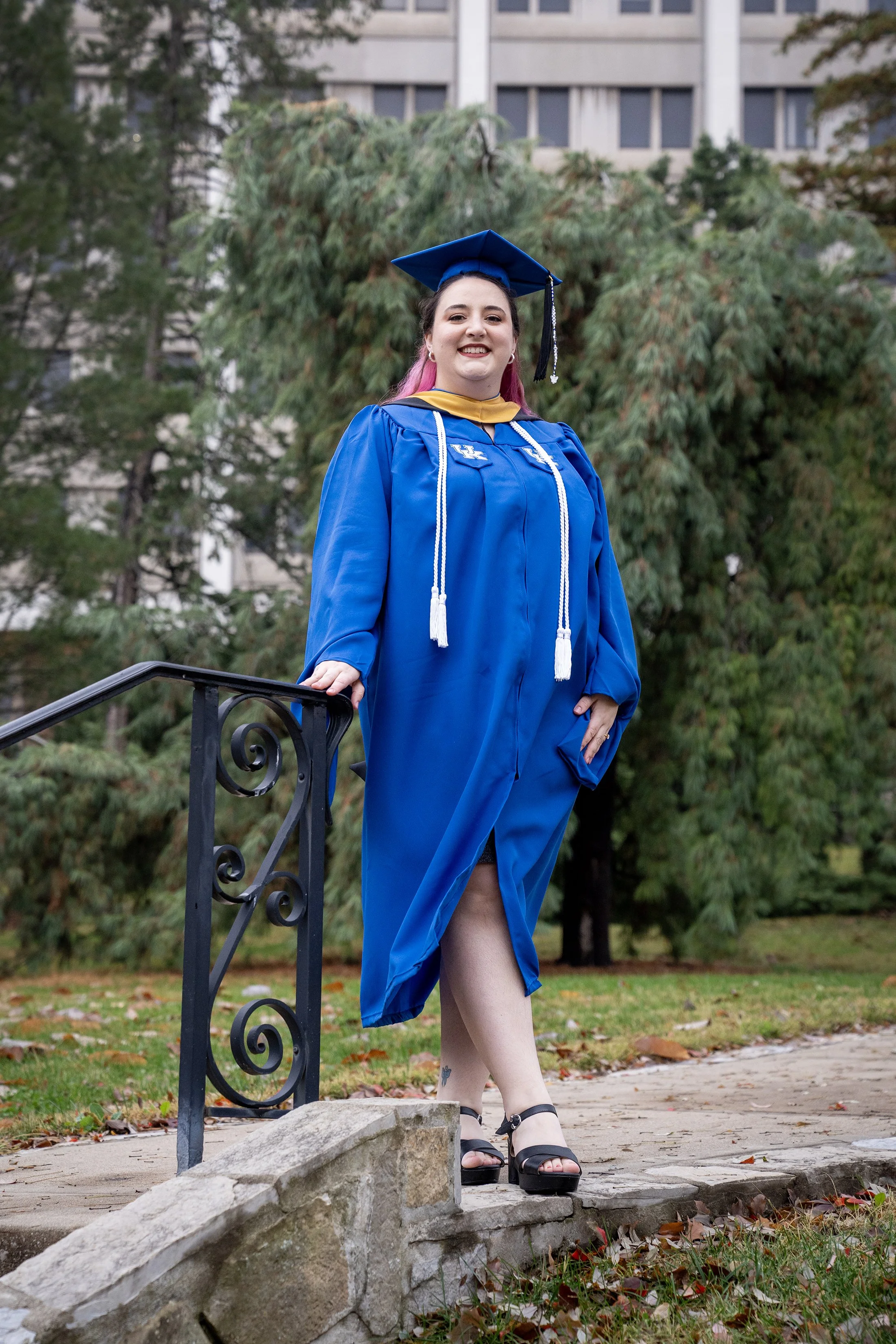 liz-vincelli-graduation-photographs-university-of-kentucky-shelby-marie-photography-25.jpg
