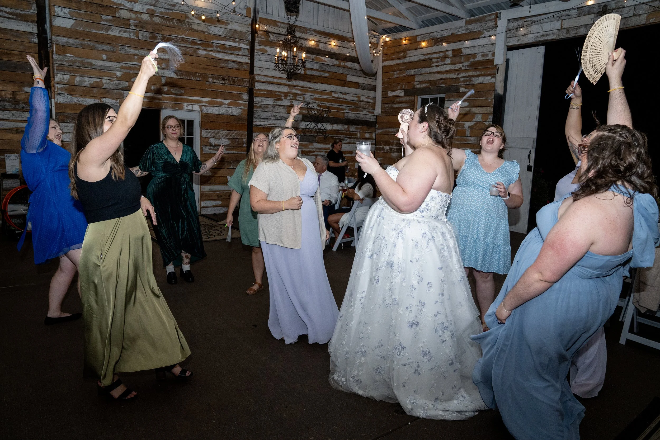 paul-brittney-bray-wedding-avonley-homestead-shelbyville-ky-shelby-marie-photography-470.jpg